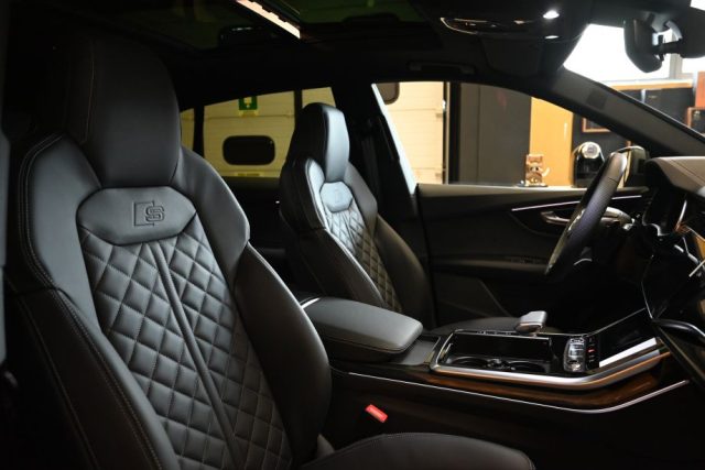 AUDI Q8 usata 29