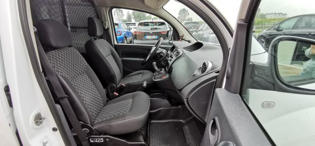 RENAULT Kangoo usata 24
