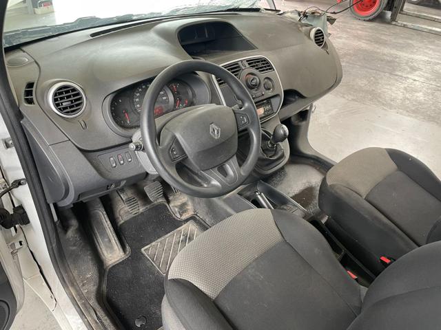 RENAULT Kangoo usata, con USB