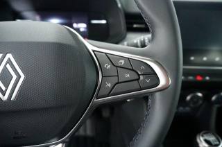 RENAULT Clio usata, con Park Distance Control