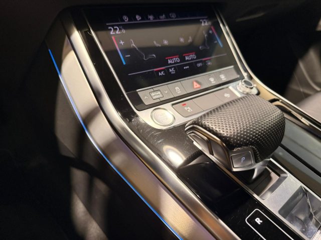 AUDI Q8 usata, con Interni in pelle