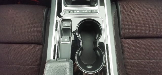 JAGUAR XE usata, con Isofix