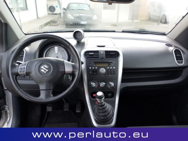 SUZUKI Splash usata, con Autoradio