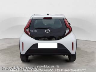 TOYOTA Aygo X usata, con Autoradio