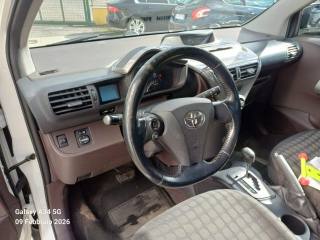 TOYOTA iQ usata, con Controllo trazione