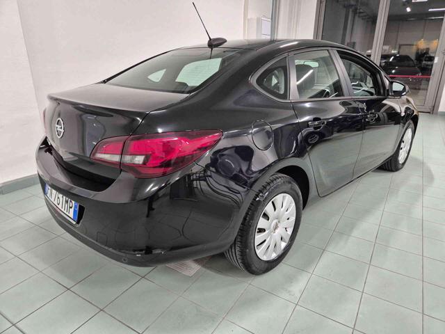 OPEL Astra usata, con Climatizzatore