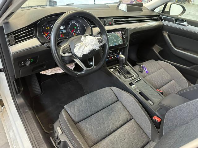 VOLKSWAGEN Passat Variant usata, con ESP