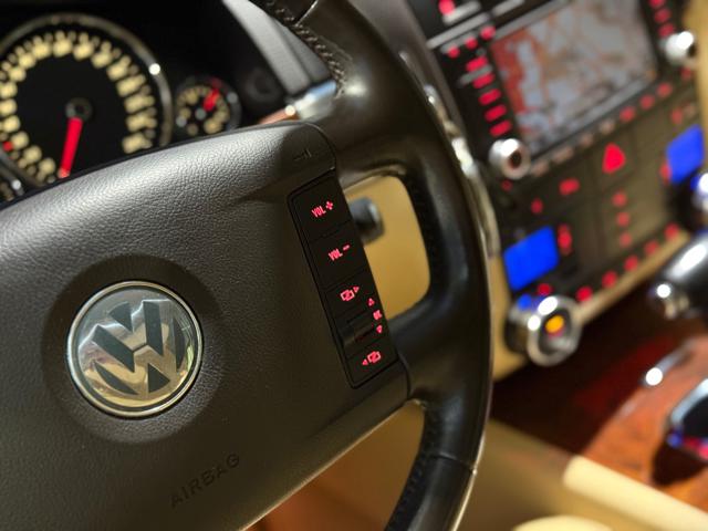 VOLKSWAGEN Touareg usata, con Servosterzo