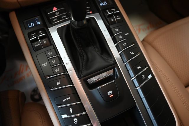 PORSCHE Macan usata 62