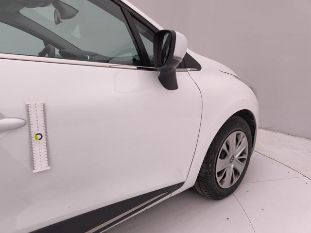 RENAULT Clio usata, con Hill holder