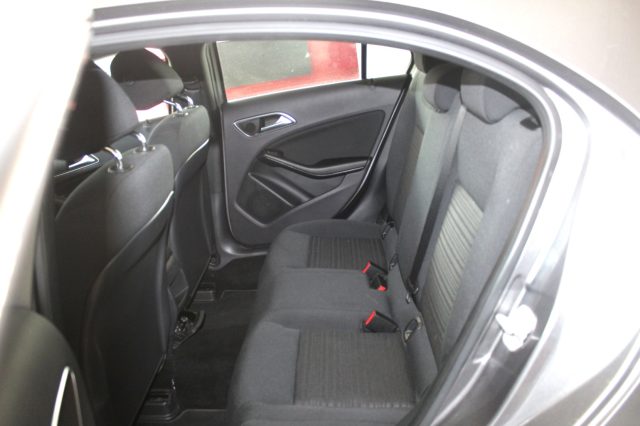 MERCEDES-BENZ A 180 usata, con Chiusura centralizzata