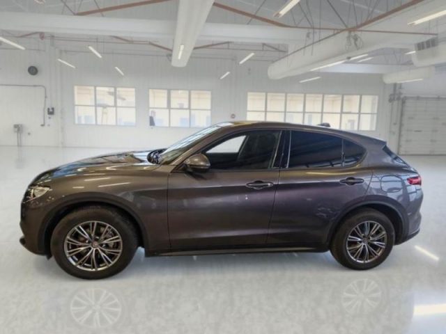 ALFA ROMEO Stelvio usata, con Airbag