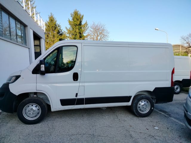 PEUGEOT Boxer usata, con Bracciolo