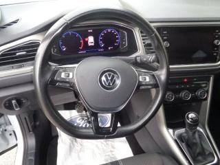 VOLKSWAGEN T-Roc usata, con USB