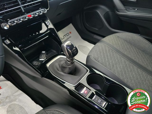 PEUGEOT 2008 usata, con Vetri oscurati