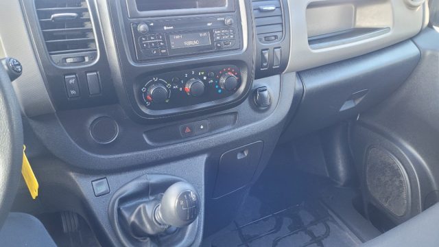RENAULT Trafic usata, con USB