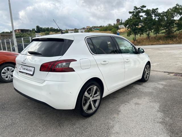 PEUGEOT 308 usata, con Airbag