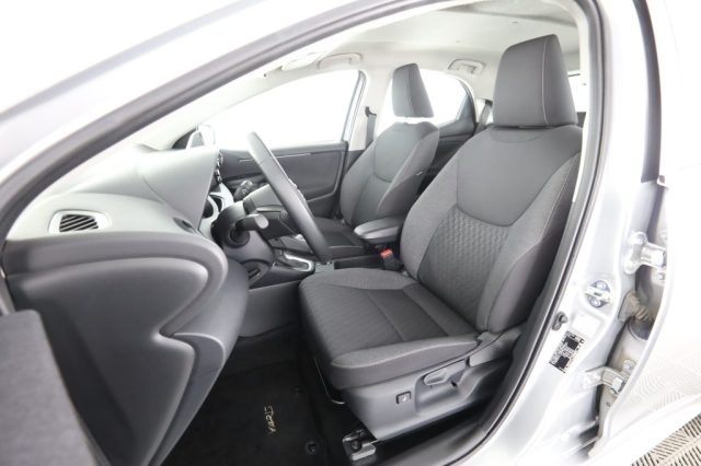 TOYOTA Yaris usata 2