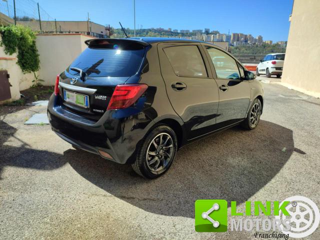 TOYOTA Yaris usata, con Autoradio