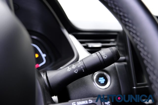 RENAULT Captur usata, con Bracciolo