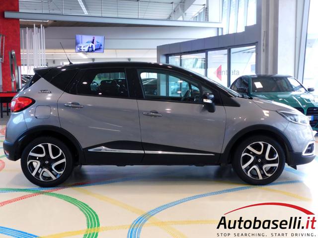 RENAULT Captur usata, con Volante in pelle