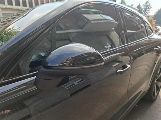 PORSCHE Cayenne usata, con Leve al volante