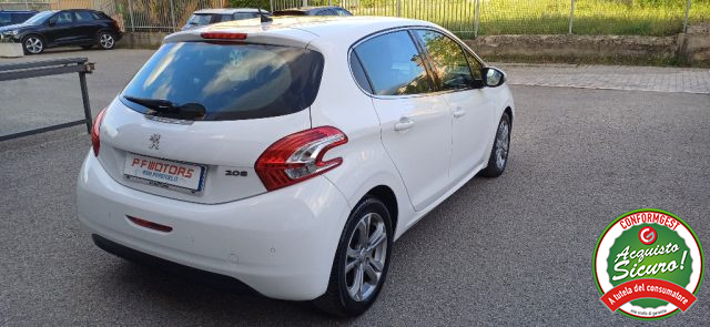 PEUGEOT 208 usata, con Alzacristalli elettrici