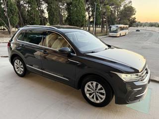 VOLKSWAGEN Tiguan usata, con Airbag laterali