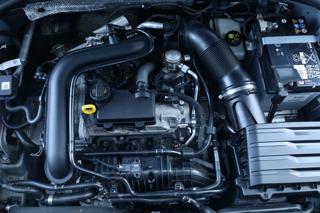 VOLKSWAGEN T-Roc usata, con Climatizzatore automatico, 2 zone