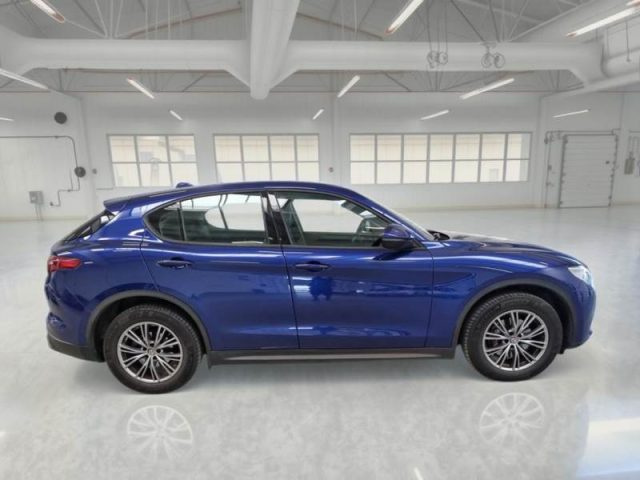 ALFA ROMEO Stelvio usata, con Autoradio