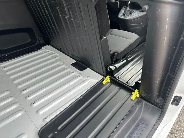 OPEL Combo usata, con Autoradio digitale