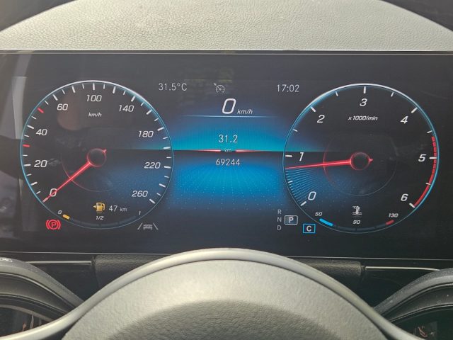 MERCEDES-BENZ GLA 180 usata, con Cruise Control