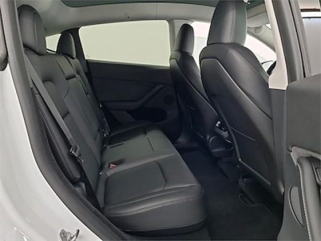 TESLA Model Y usata, con Chiusura centralizzata