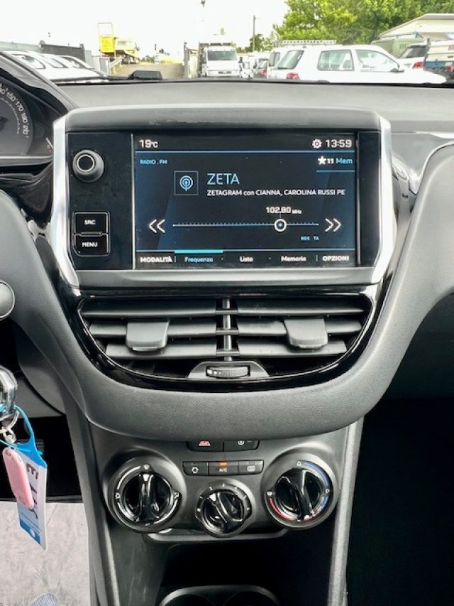 PEUGEOT 208 usata, con Cruise Control