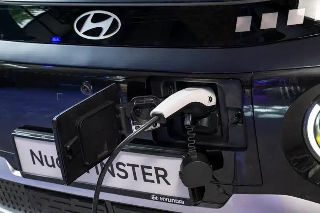 HYUNDAI INSTER usata, con Cruise Control