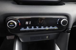 TOYOTA Yaris usata 13