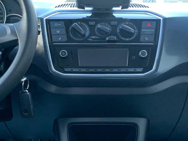 VOLKSWAGEN up! usata, con ESP