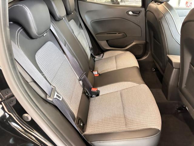 RENAULT Clio usata, con Interni in pelle