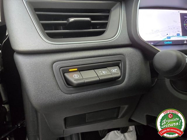 RENAULT Captur usata, con Volante in pelle