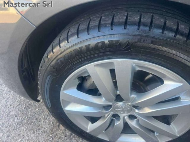 PEUGEOT 308 usata, con Autoradio