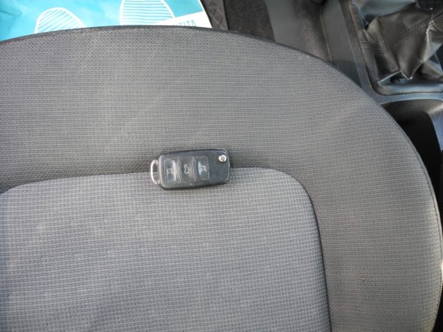 VOLKSWAGEN New Beetle usata 31