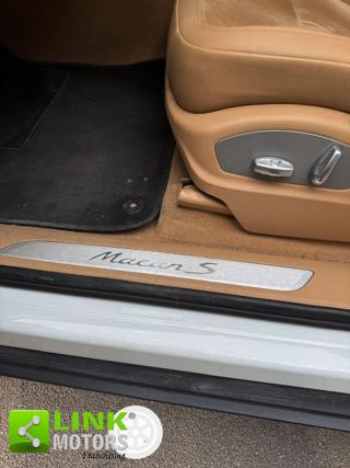 PORSCHE Macan usata, con Fari LED