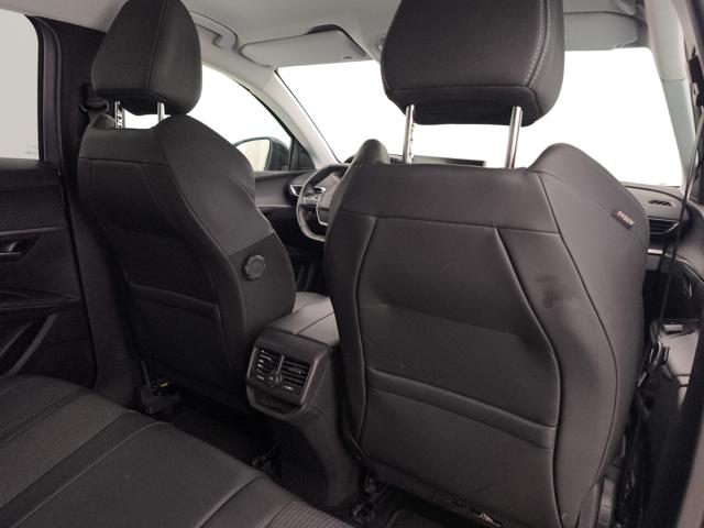 PEUGEOT 3008 usata, con Volante multifunzione