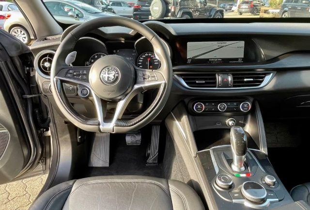 ALFA ROMEO Stelvio usata, con Interni in pelle
