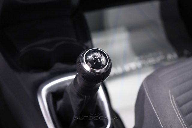 TOYOTA Yaris usata, con Touch screen