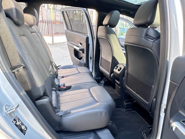 MERCEDES-BENZ GLB 200 usata, con Chiusura centralizzata