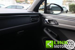 PORSCHE Macan usata, con USB