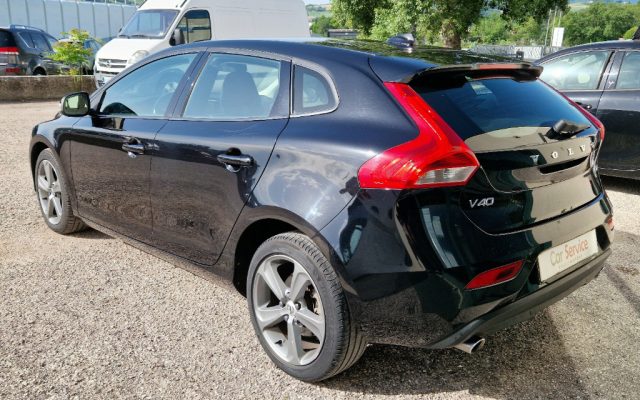 VOLVO V40 usata, con Airbag
