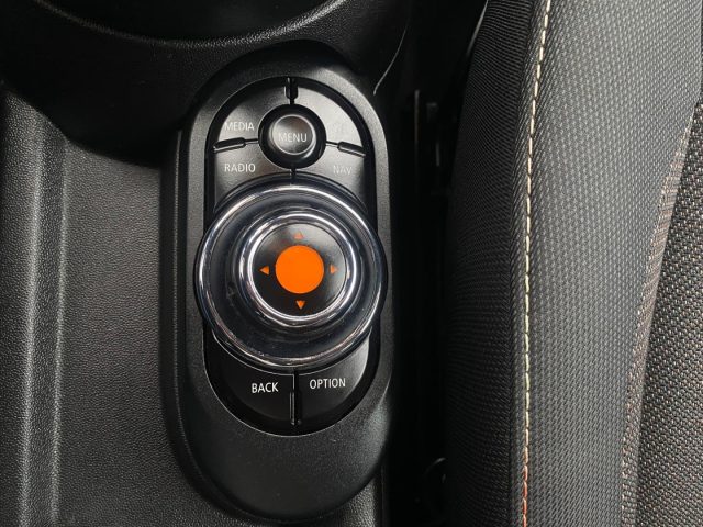 MINI Cooper usata, con USB