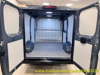 PEUGEOT Boxer usata, con Touch screen
